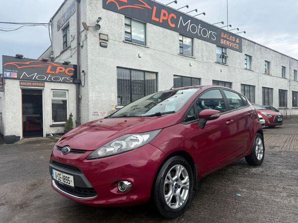 Ford Fiesta Hatchback, Diesel, 2011, Red