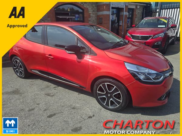 Renault Clio Hatchback, Petrol, 2013, Red