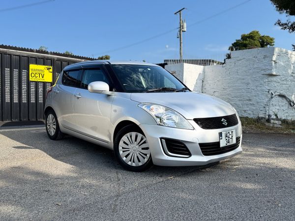 Suzuki Swift Hatchback, Petrol, 2014, Silver