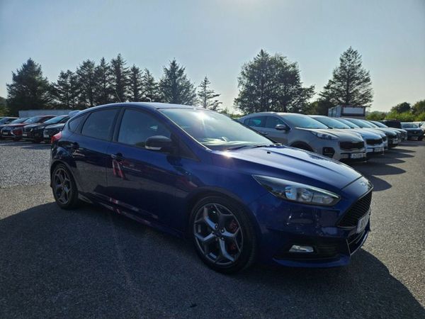 Ford Focus Hatchback, Diesel, 2016, Blue