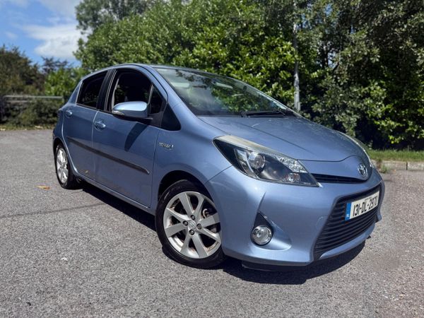 Toyota Yaris Hatchback, Petrol Hybrid, 2013, Blue