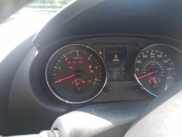 Nissan Qashqai Hatchback, Diesel, 2012, Black