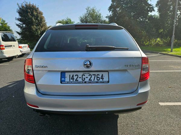 Skoda Superb Estate, Diesel, 2014, Silver