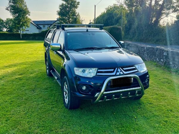 Mitsubishi L200 Crew Cab, Diesel, 2014, Blue