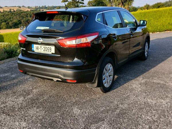 Nissan Qashqai Hatchback, Petrol, 2014, Black