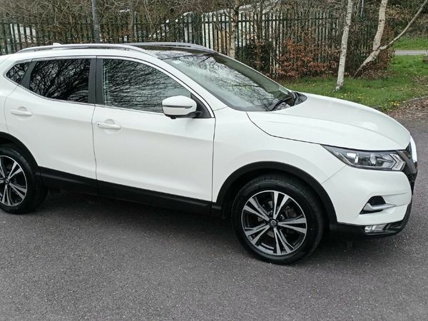 Nissan Qashqai Hatchback, Diesel, 2018, White