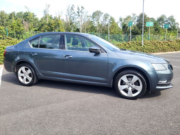 Skoda Octavia Saloon, Petrol, 2018, Grey