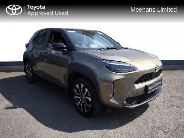 Toyota Yaris Hatchback, Petrol Hybrid, 2022, Green