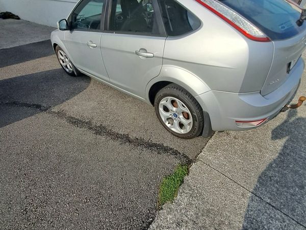 Ford Focus Hatchback, Diesel, 2011, Silver