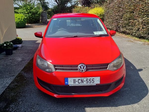Volkswagen Polo Hatchback, Petrol, 2011, Red
