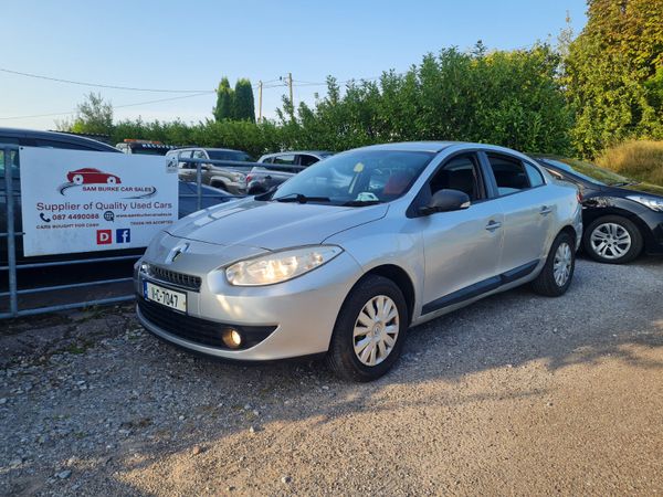 Renault Fluence Saloon, Diesel, 2011, Silver