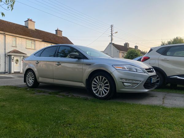 Ford Mondeo Hatchback, Diesel, 2013, Silver