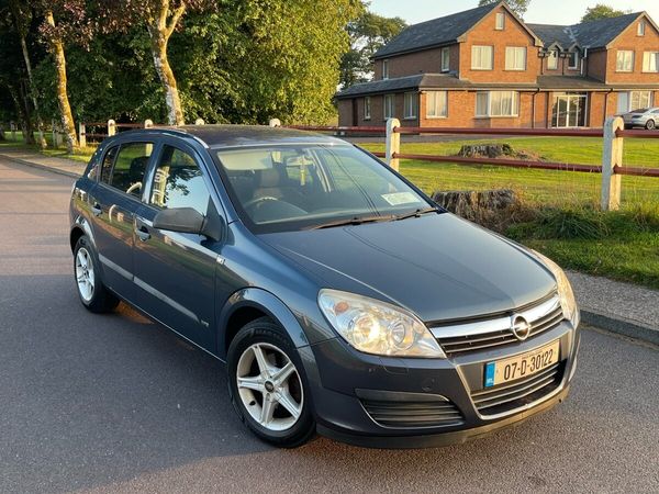 Opel Astra Hatchback, Petrol, 2007, Blue