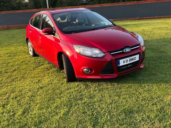 Ford Focus Hatchback, Diesel, 2011, Red