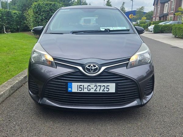 Toyota Yaris Hatchback, Petrol, 2015, Grey