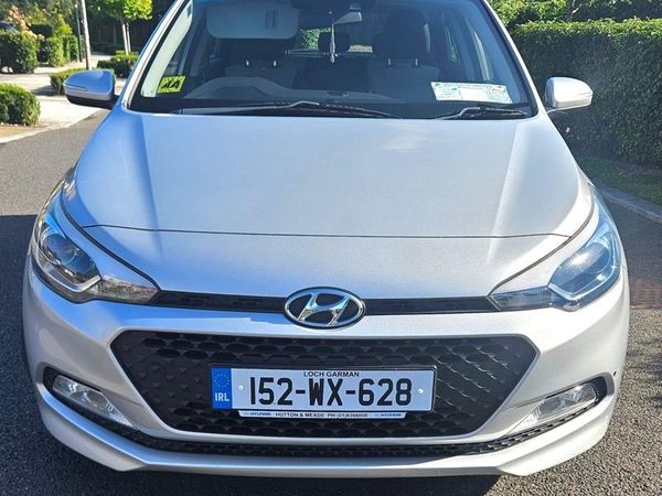 Hyundai i20 Hatchback, Petrol, 2015, Silver