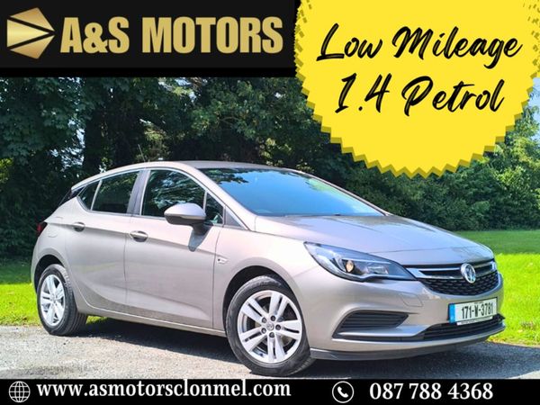 Vauxhall Astra Hatchback, Petrol, 2017, Grey