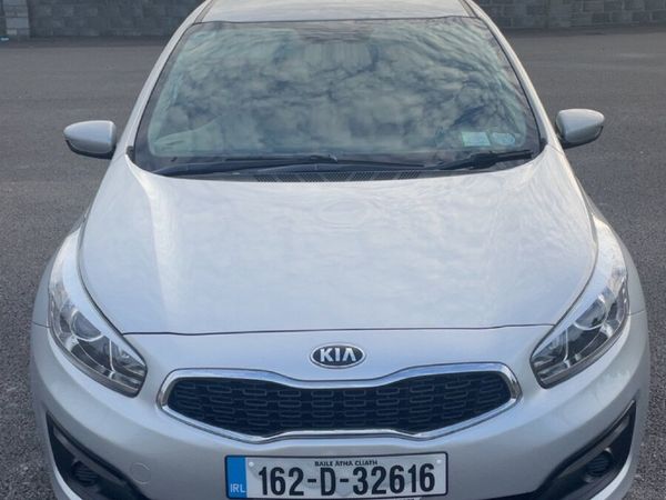 Kia Ceed Hatchback, Diesel, 2016, Silver