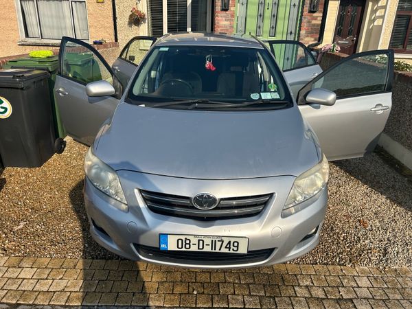 Toyota Corolla Saloon, Petrol, 2008, Silver