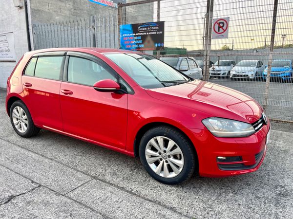 Volkswagen Golf Hatchback, Petrol, 2014, Red