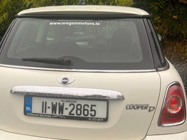 Mini Cooper Hatchback, Diesel, 2011, White