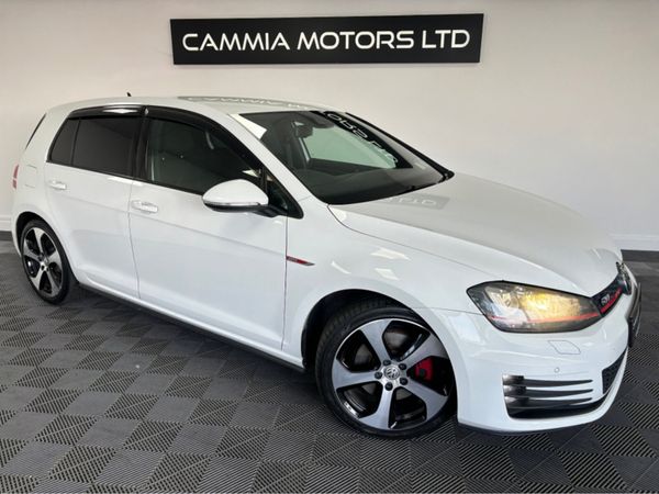 Volkswagen Golf Hatchback, Petrol, 2015, White