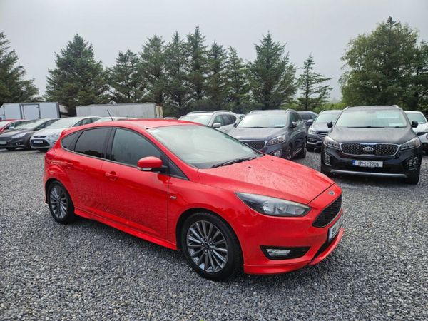 Ford Focus Hatchback, Diesel, 2018, Red