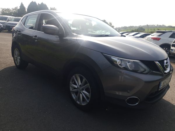 Nissan Qashqai Hatchback, Diesel, 2015, Grey