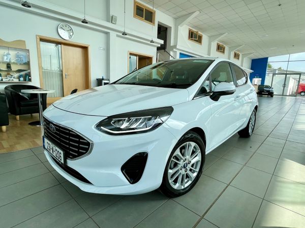 Ford Fiesta Hatchback, Petrol, 2023, White
