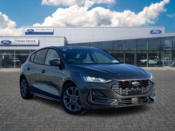 Ford Focus Hatchback, Diesel, 2025, Grey