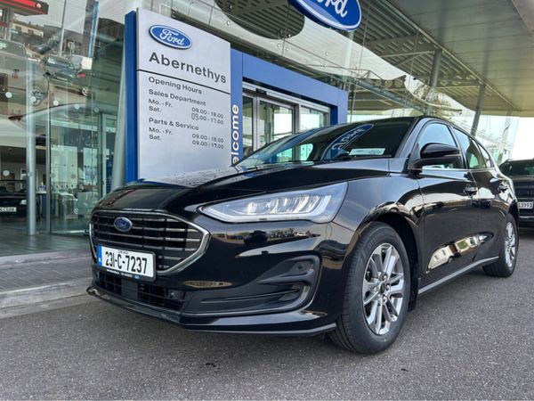 Ford Focus Hatchback, Petrol, 2023, Black