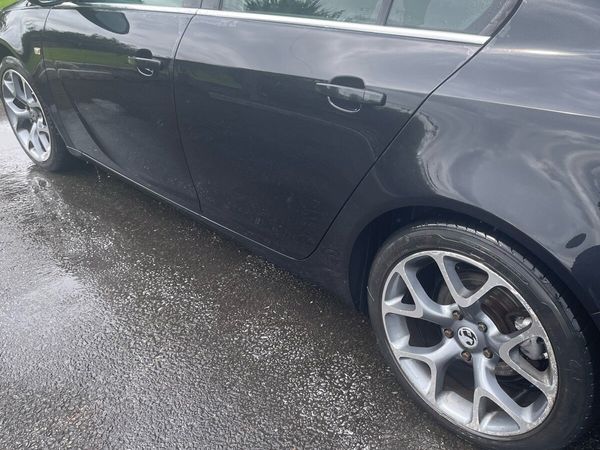 Opel Insignia Hatchback, Diesel, 2015, Black