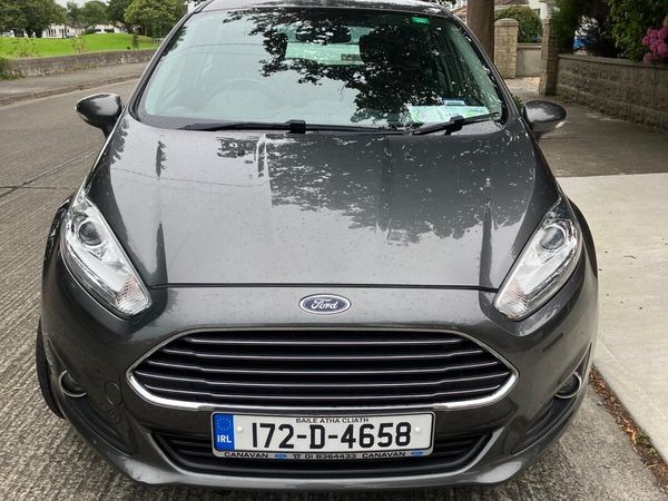 Ford Fiesta Hatchback, Petrol, 2017, Grey