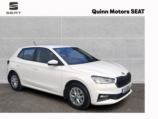 Skoda Fabia Hatchback, Petrol, 2023, White