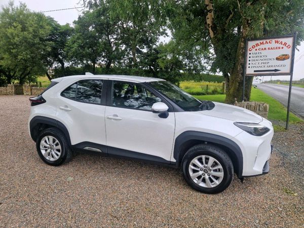 Toyota Yaris Cross Hatchback, Petrol Hybrid, 2022, White