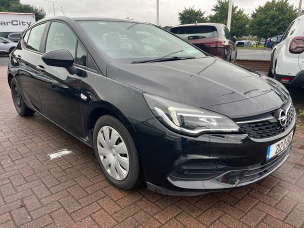Opel Astra Hatchback, Diesel, 2021, Black