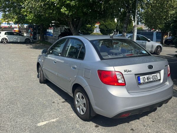 Kia Rio Saloon, Diesel, 2010, Silver