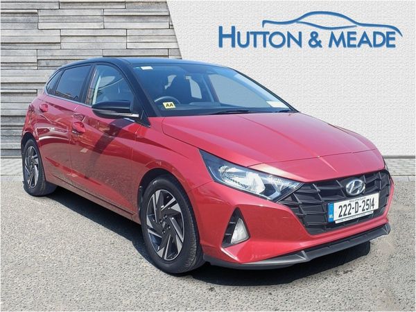 Hyundai i20 Hatchback, Petrol, 2022, Red