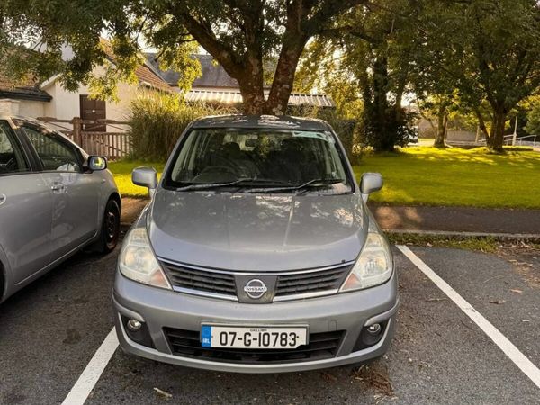 Nissan Tiida Hatchback, Diesel, 2007, Grey
