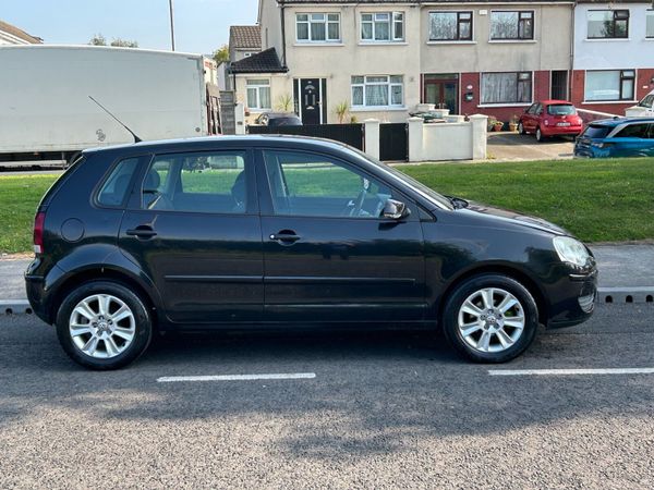 Volkswagen Polo Hatchback, Petrol, 2008, Black
