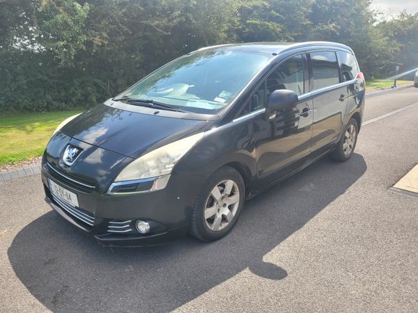 Peugeot 5008 MPV, Diesel, 2012, Black