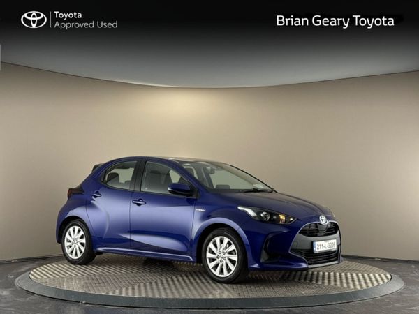 Toyota Yaris Hatchback, Petrol Hybrid, 2021, Blue