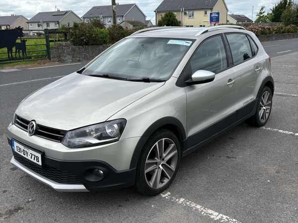 Volkswagen Polo Hatchback, Diesel, 2013, Brown