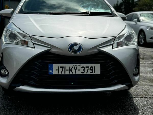 Toyota Vitz Hatchback, Petrol Hybrid, 2017, Silver