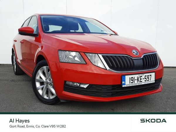 Skoda Octavia Saloon, Petrol, 2019, Red