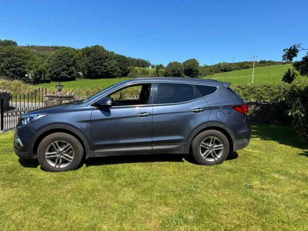 Hyundai Santa Fe SUV, Diesel, 2017, Blue