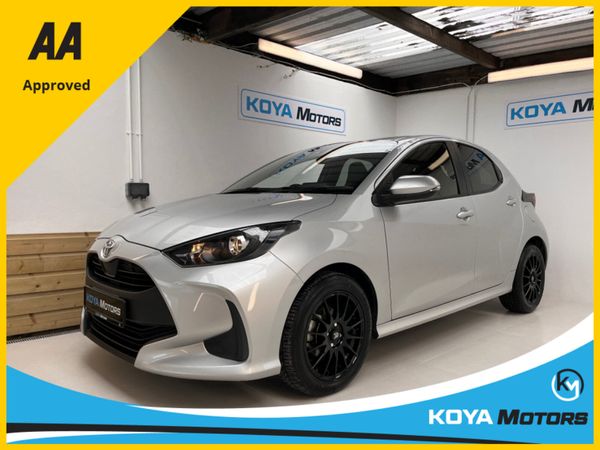 Toyota Yaris Hatchback, Petrol, 2021, Silver