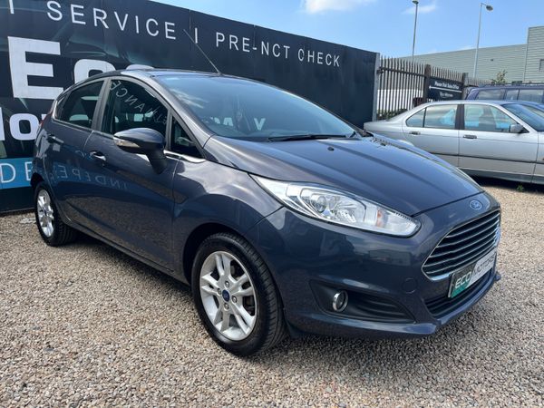 Ford Fiesta Hatchback, Petrol, 2015, Grey