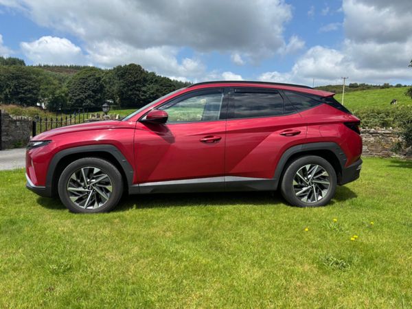Hyundai Tucson MPV, Diesel, 2022, Red