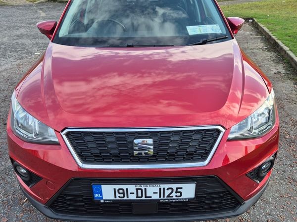 SEAT Arona SUV, Diesel, 2019, Red